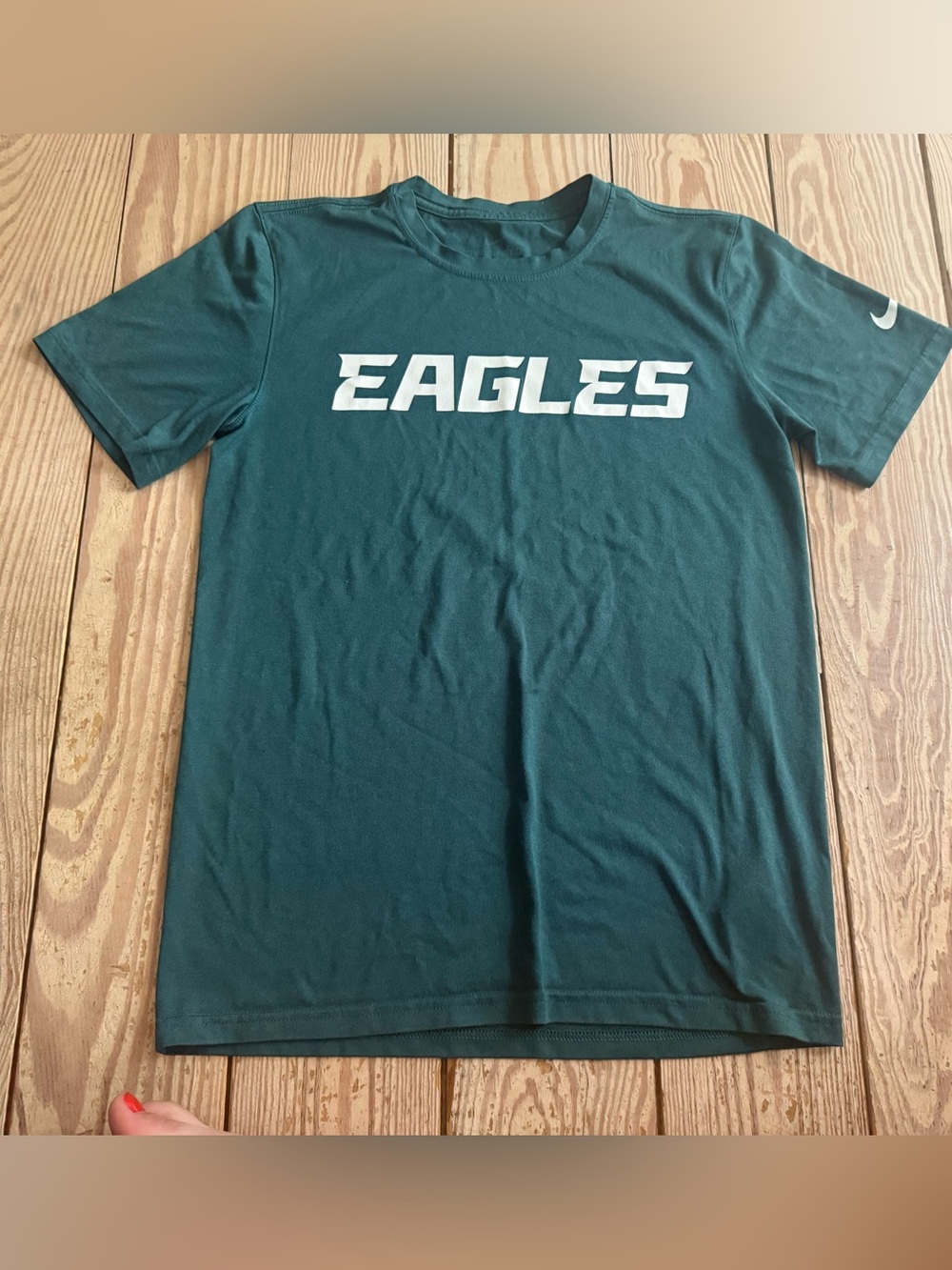 Nike Eagles The Nike Tee Green T-Shirt Small